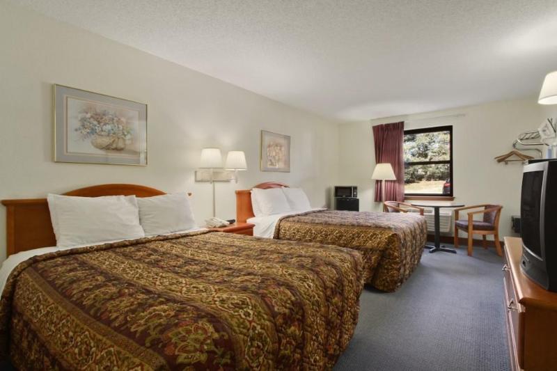 Days Inn By Wyndham Lancaster Pa Dutch Country Ronks Exterior photo